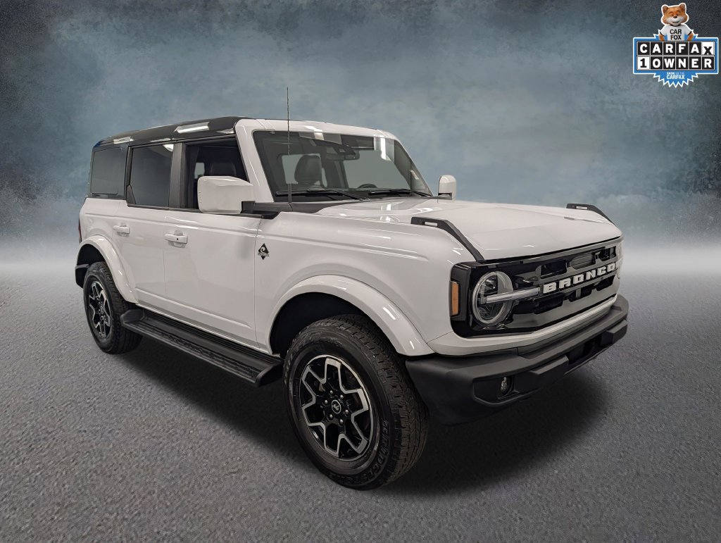 Used 2025 Ford Bronco Outer Banks AWD/4WD image 3