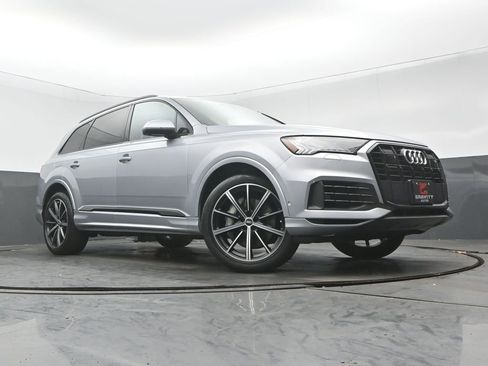 Used 2021 Audi Q7 3.0T Premium Plus w/ Executive Package image 9