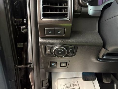 Used 2021 Ford Expedition Limited AWD/4WD image 18