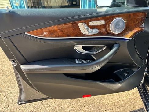 Used 2018 Mercedes-Benz E 300 4MATIC image 16