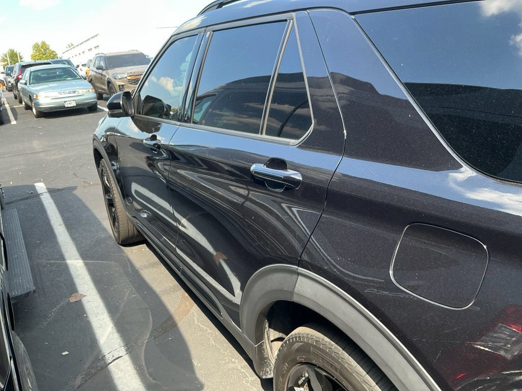 Used 2020 Ford Explorer ST w/ ST Street Pack AWD/4WD image 5