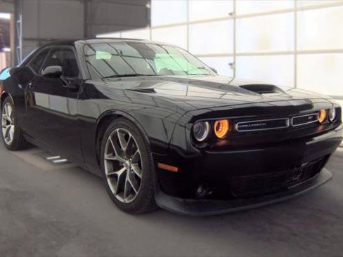 Used 2022 Dodge Challenger GT RWD image 6