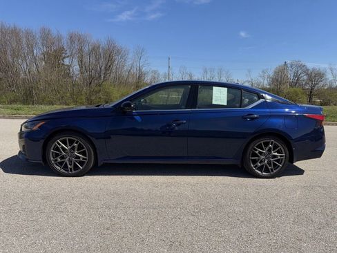Used 2024 Nissan Altima 2.0 SR FWD image 48