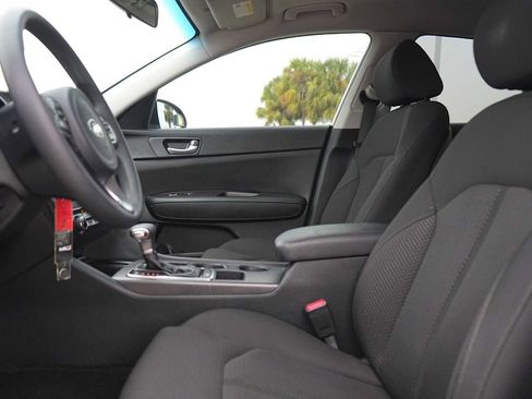 Used 2018 Kia Optima LX image 11