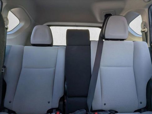 Used 2017 Toyota RAV4 XLE image 16