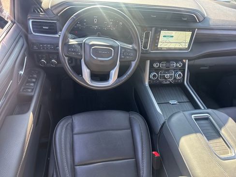 Used 2023 GMC Yukon Denali w/ Denali Reserve Package image 16
