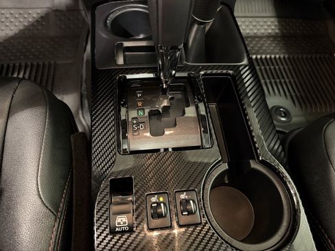 Used 2021 Toyota 4Runner Venture w/ Moonroof Package image 20