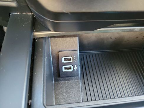 Used 2018 Ford F150 XL w/ Equipment Group 101A Mid image 9