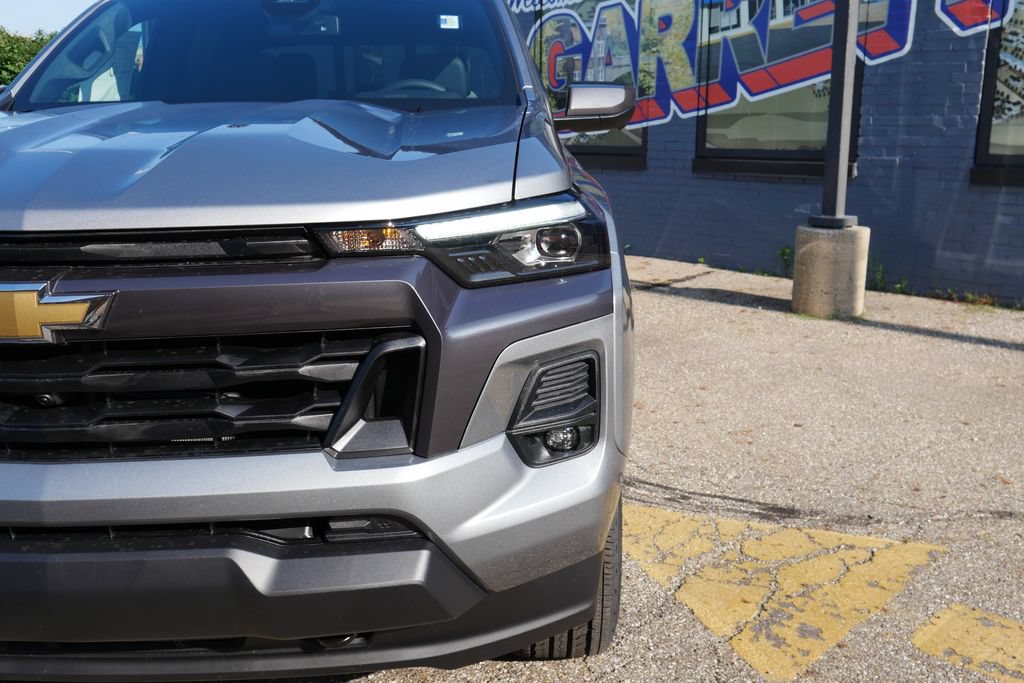 New 2026 Chevrolet Colorado LT w/ LT Convenience Package AWD/4WD image 3