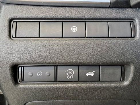 Used 2024 Nissan Rogue SV image 13