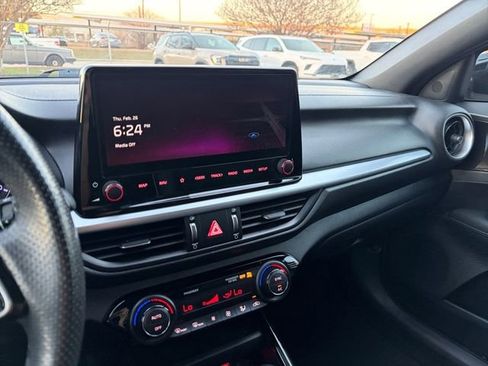 Used 2022 Kia Forte GT-Line image 10