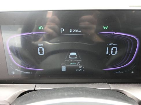Certified 2024 Kia Telluride S w/ S Sunroof Package AWD/4WD image 24