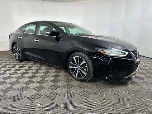 Used 2023 Nissan Maxima SV w/ Floor Mat Group image 2