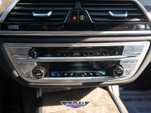 Used 2020 BMW 750i xDrive xDrive M SPORT LINE w/ Executive Package image 35