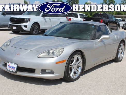 Used 2005 Chevrolet Corvette Coupe w/ Preferred Equipment Group RWD image 1