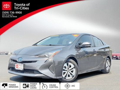 Used 2016 Toyota Prius Three w/ Advanced Technology Package