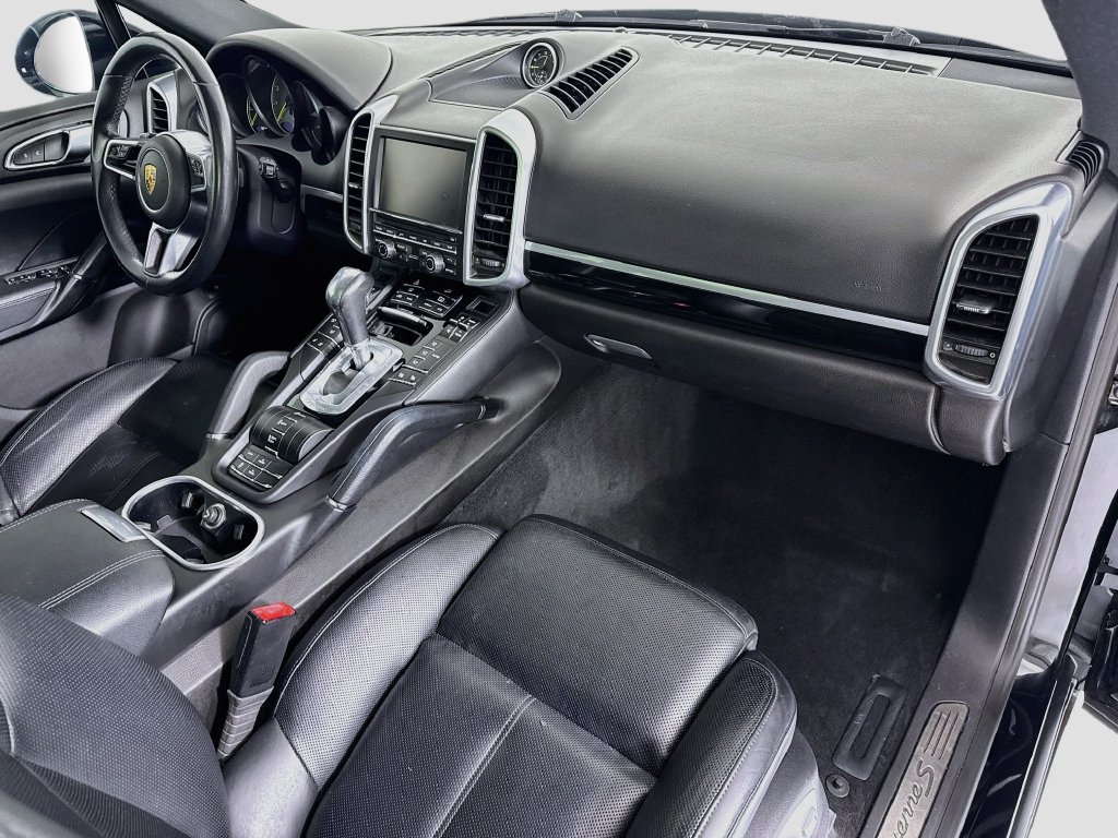 Used 2016 Porsche Cayenne S AWD/4WD image 17