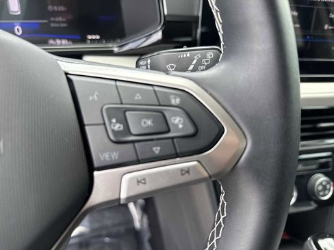 Certified 2025 Volkswagen Taos S FWD image 31
