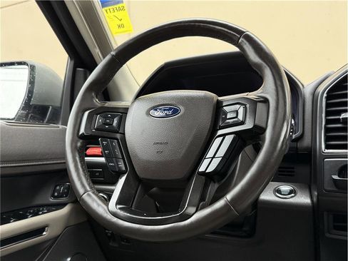 Used 2019 Ford Expedition Max Limited w/ Equipment Group 301A image 10