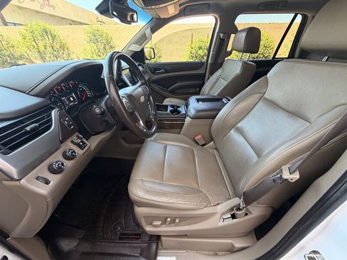 Used 2017 Chevrolet Tahoe LT w/ Luxury Package AWD/4WD image 13