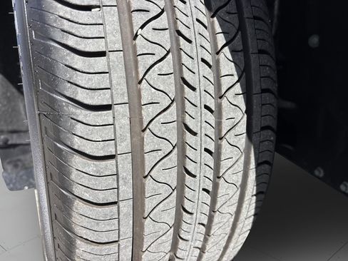 Used 2025 Ford Mustang Premium image 33