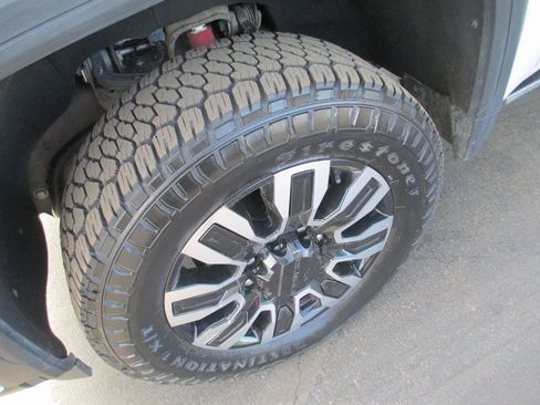 Certified 2024 GMC Sierra 2500 Denali w/ Denali Reserve Package image 11