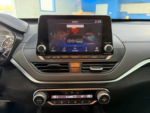 Used 2019 Nissan Altima 2.5 SV AWD/4WD image 22