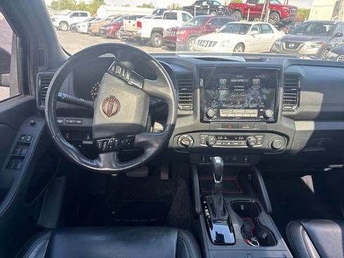 Used 2022 Nissan Frontier PRO-4X w/ Pro-4X Premium Package AWD/4WD image 13