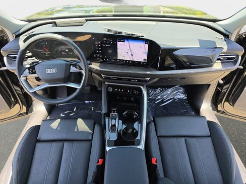 Certified 2025 Audi Q5 Premium w/ Premium Plus AWD/4WD image 9