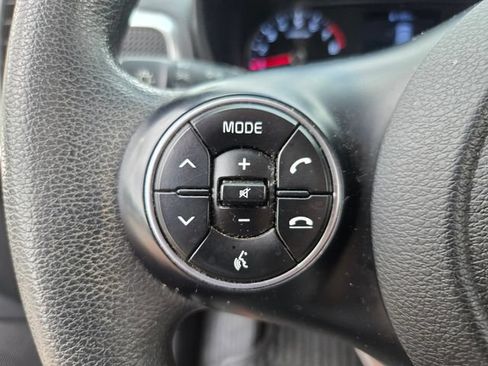 Used 2022 Kia Soul LX w/ Technology Package FWD image 34