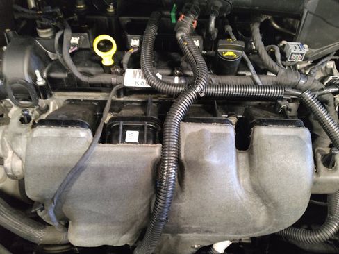 Used 2017 Ford Escape SE image 30