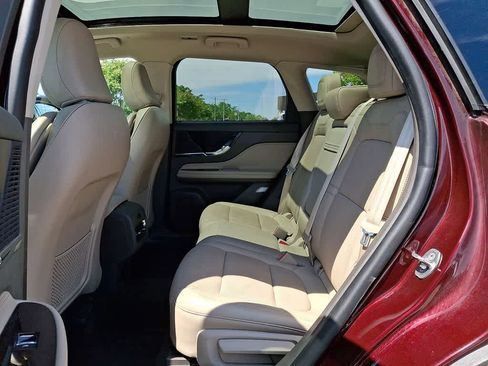 Used 2021 Lincoln Corsair FWD w/ Premium Package image 9