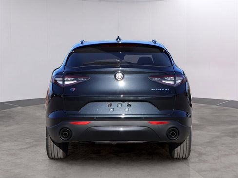 New 2025 Alfa Romeo Stelvio Sprint image 6