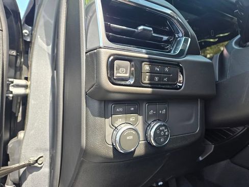 New 2026 GMC Yukon XL Elevation AWD/4WD image 11