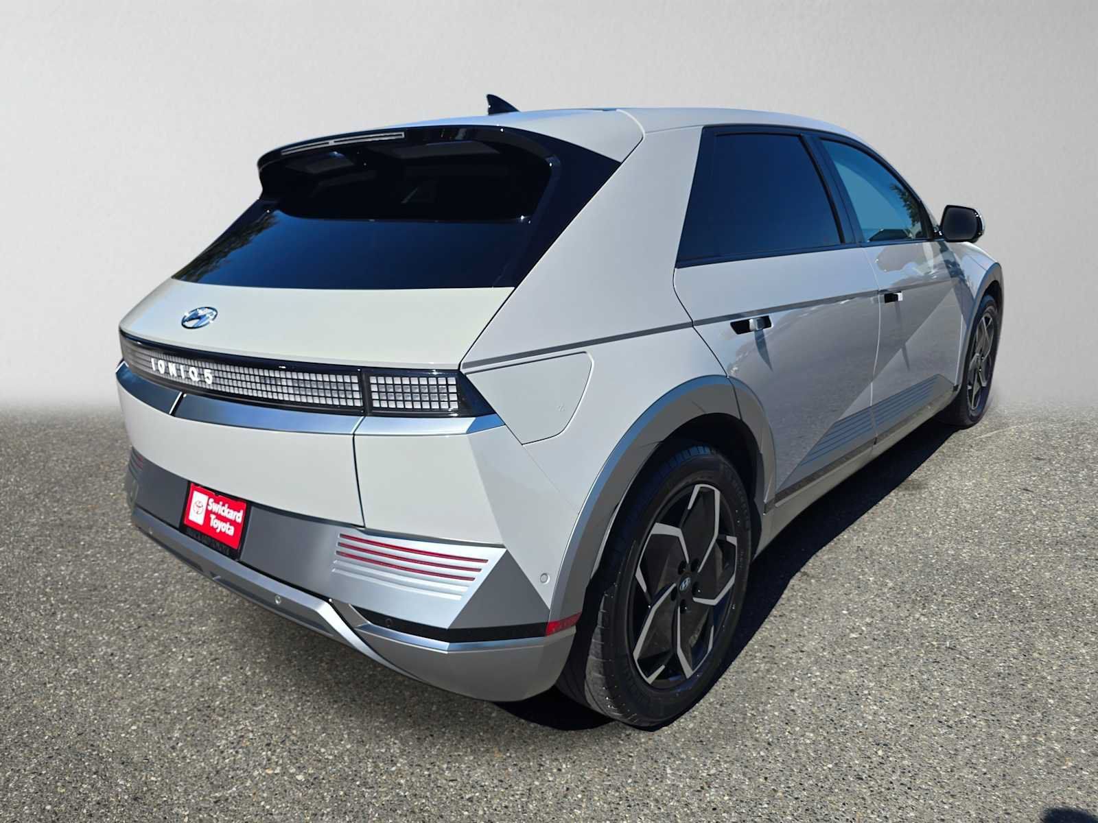 Used 2024 Hyundai Ioniq 5 Limited RWD image 3
