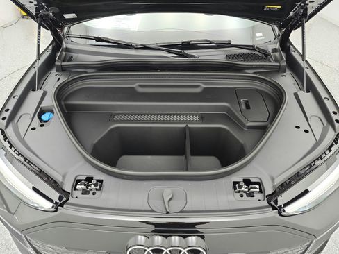 New 2027 Audi Q6 e-tron Premium AWD/4WD image 12