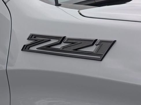 Used 2025 Chevrolet Silverado 1500 Custom Trail Boss w/ LPO, Dark Essentials Package AWD/4WD image 9