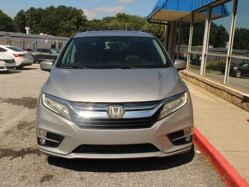 Used 2018 Honda Odyssey Elite image 2