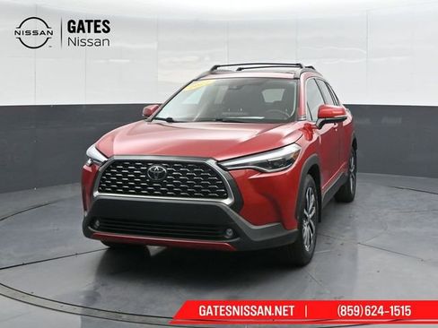 Used 2022 Toyota Corolla Cross XLE w/ Convenience Package image 6