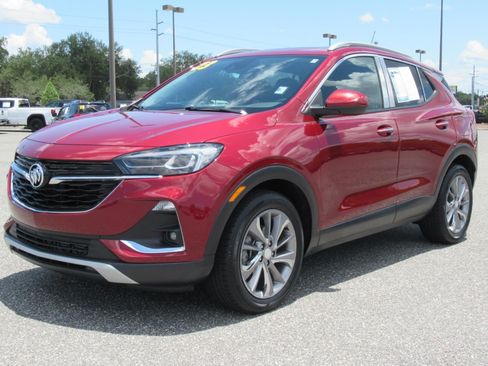 Used 2023 Buick Encore GX Essence w/ Experience Buick Package FWD image 3