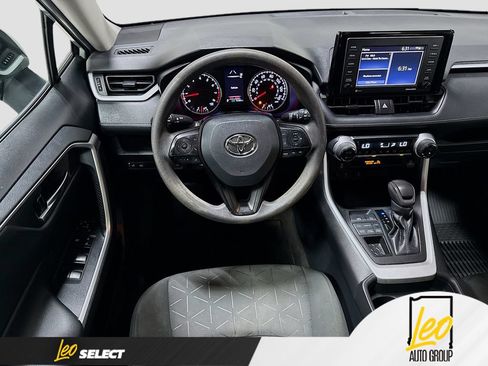 Used 2021 Toyota RAV4 XLE w/ Convenience Package AWD/4WD image 24