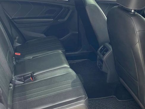 Used 2022 Volkswagen Tiguan SE image 25