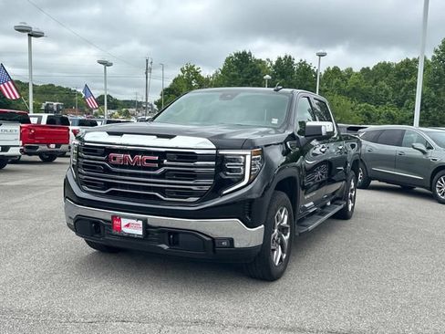 Used 2025 GMC Sierra 1500 SLT w/ SLT Premium Package AWD/4WD image 8
