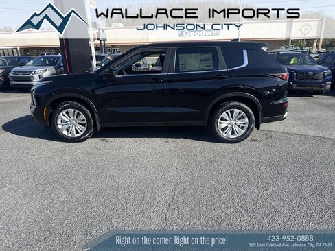New 2026 Mitsubishi Outlander ES AWD/4WD image 3