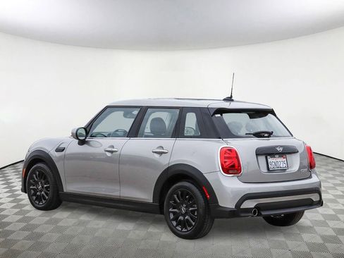 Used 2024 MINI Cooper 4-Door Hardtop FWD image 8