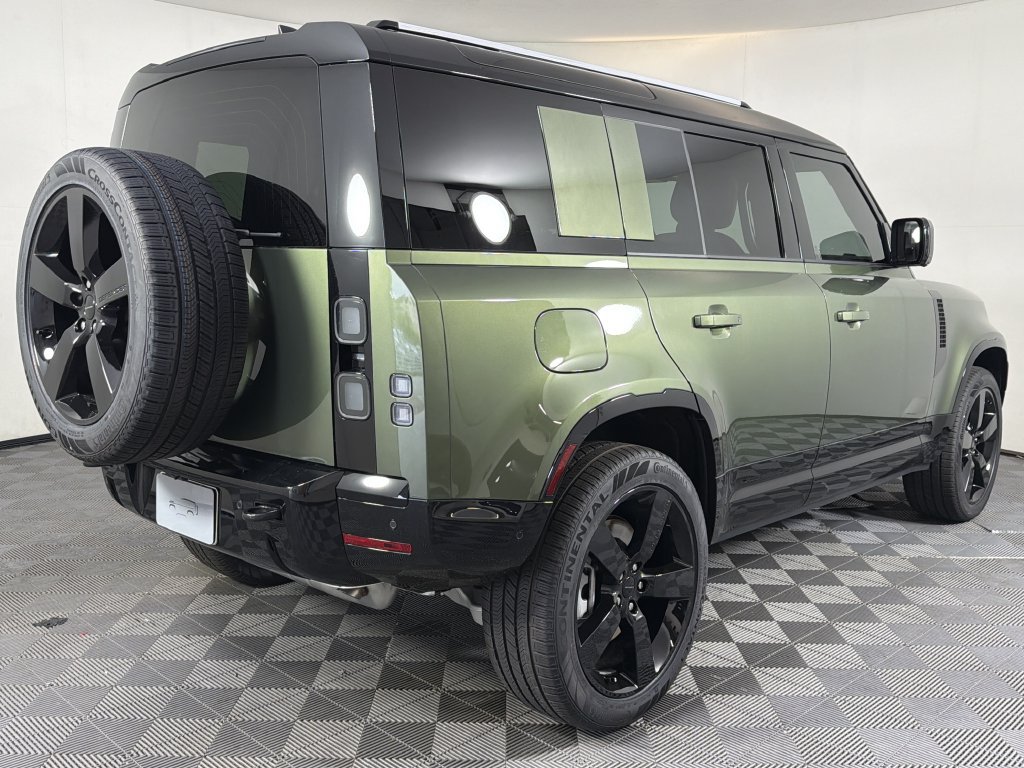 New 2026 Land Rover Defender 110 X-Dynamic SE AWD/4WD image 7