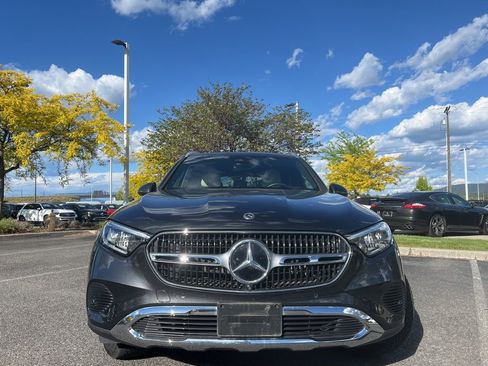 Used 2024 Mercedes-Benz GLC 300 4MATIC image 3