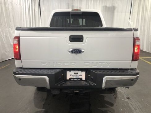 Used 2016 Ford F250 Lariat w/ Lariat Ultimate Package image 4