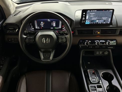 Certified 2025 Honda Pilot Elite image 29