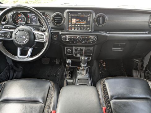 Used 2021 Jeep Wrangler Unlimited Sahara AWD/4WD image 45